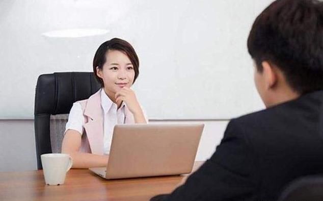 女面试官:什么人不用电?90后小伙机智回答,被