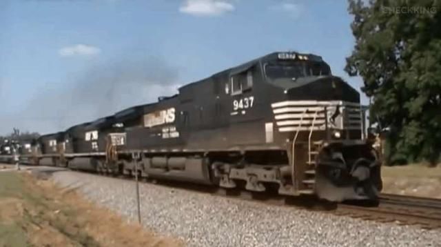 全球最长一列火车,全长约7353米,已经被入选吉