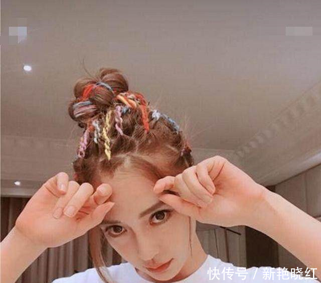 杨颖新发型被赞漂亮热巴的才叫漂亮!关晓彤躺