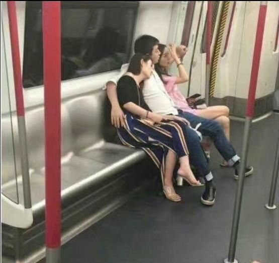 大哥，收徒弟吗，倒贴钱也行，你就教我怎么让两个人这么和睦就行