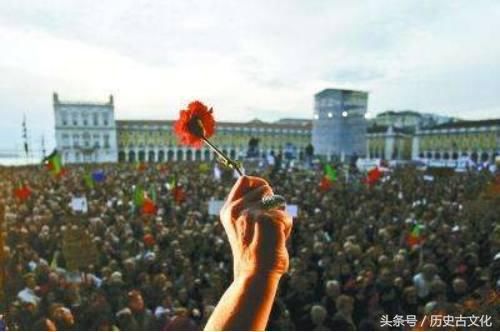 大国衰败后是什么下场?被附属国印度吊打,主动