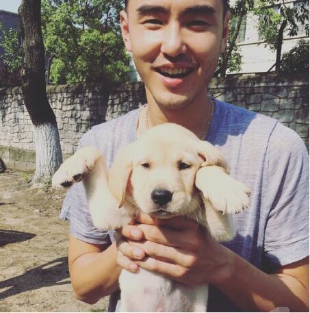 被泰迪抱大腿的明星,太尴尬了小S阮经天上榜