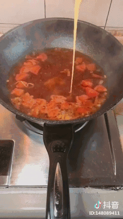 网络最火的美食视频 t011e08bc4671473fd8.gif?size=250x444