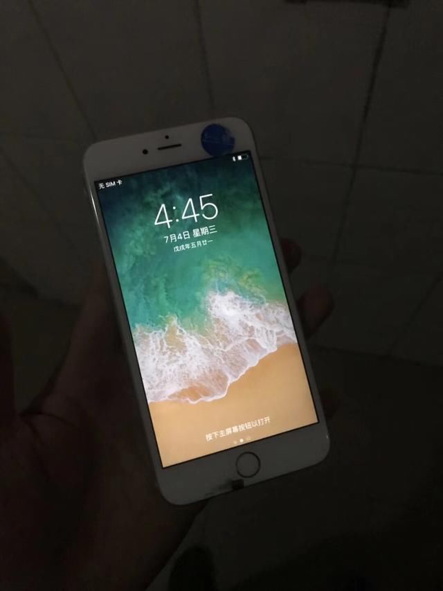 899的卡贴iPhone6sp上手