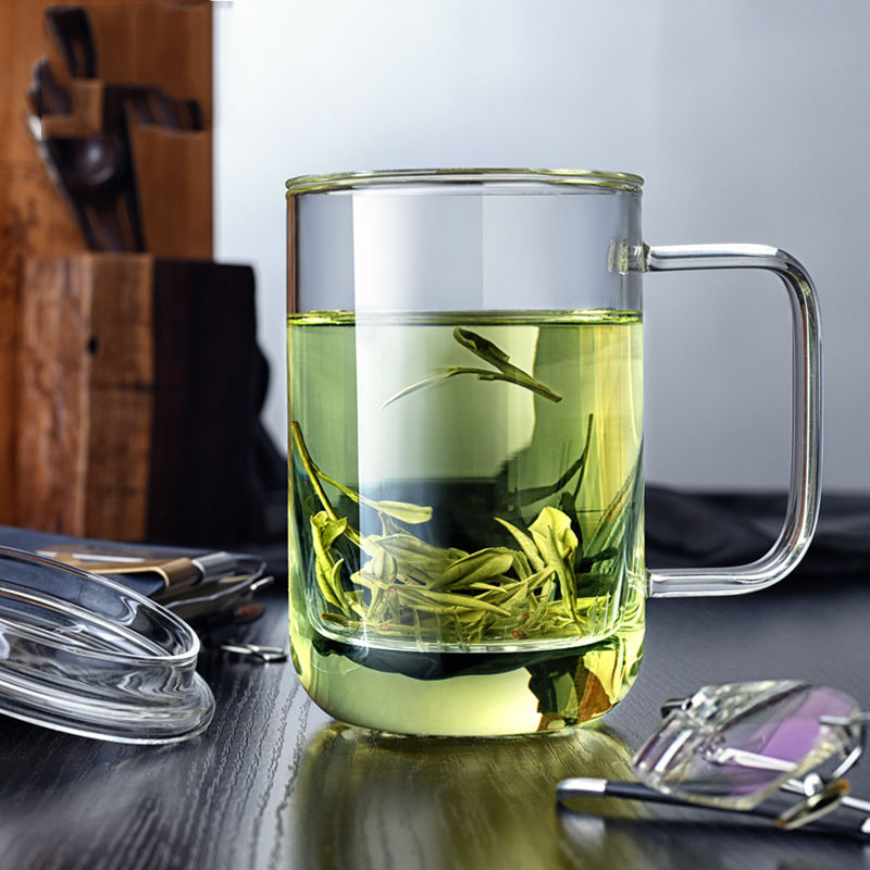 一支粉笔两袖清风,三尺讲台四季晴雨!教师节至