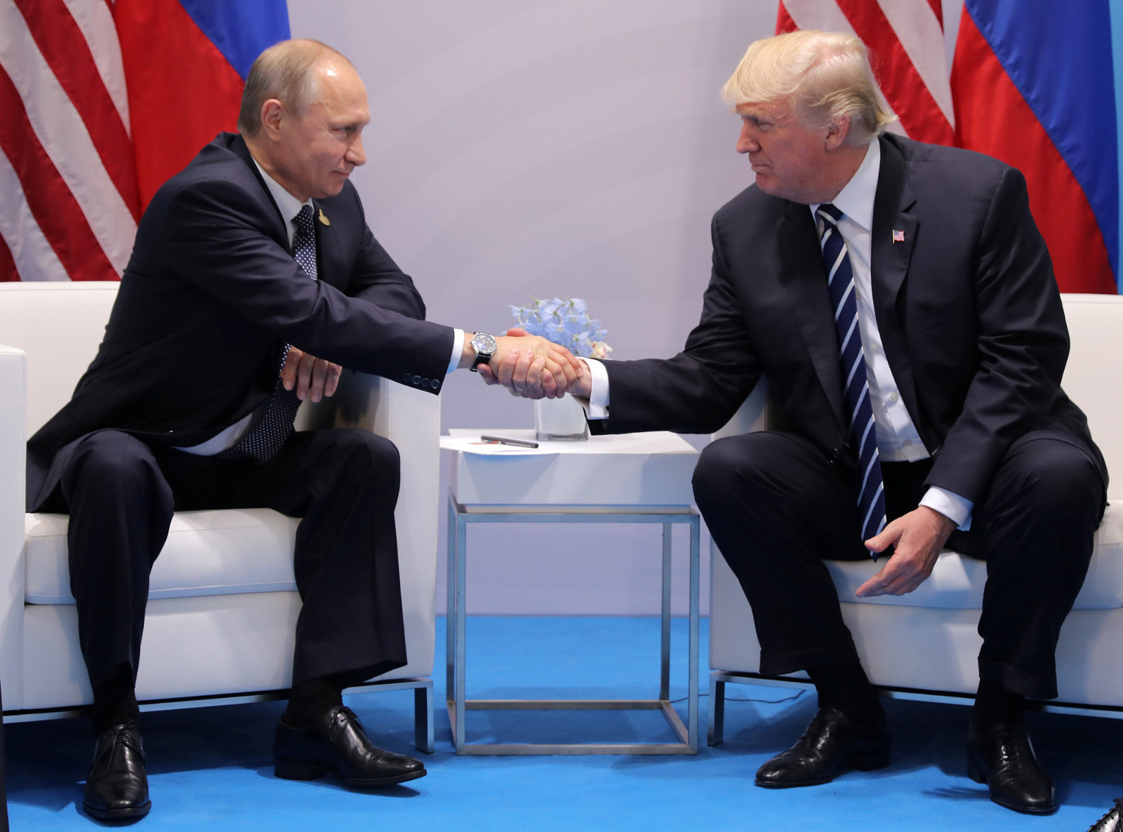 强强握手！特朗普和普京首次正式会晤 好强的气场