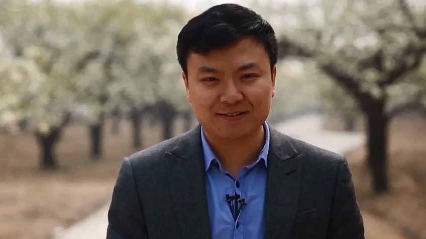 李锐牵手贾河村 请艺术家进村辅导声乐