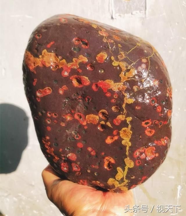 捡到奇石不要再打磨了,原汁原味才是石之美