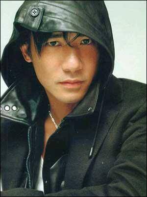 梁朝伟年轻时候盛世美颜，颜值演技并存，怪不得陈冠希只服他