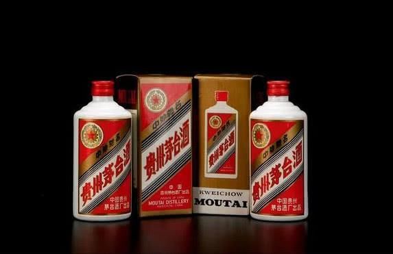 中国游客日本免税店购买茅台和中华,价格比国