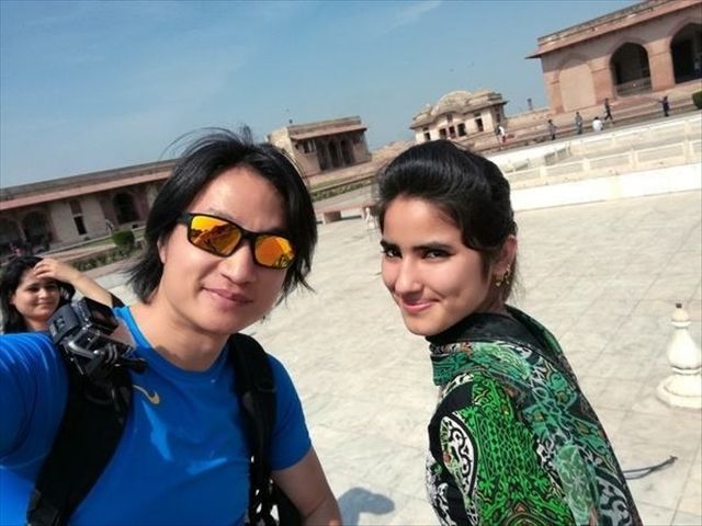 巴基斯坦美女去中国打工!困难重重,网友:这代价