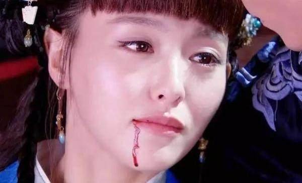 郑爽让人心疼,张翰一点不难受,最经典吐血场面要属袁姗姗了吧