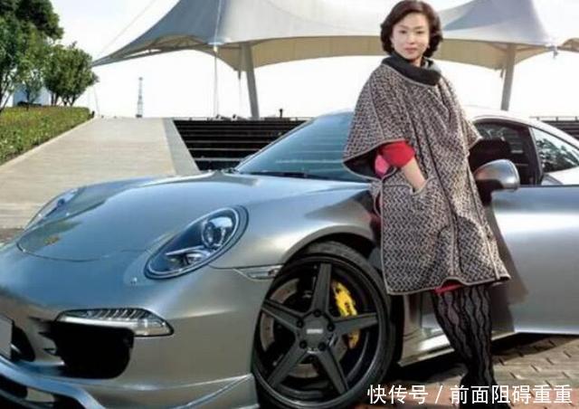 她是与金星结婚10年的前妻,今金星开豪车婚姻幸福,她过成这般!