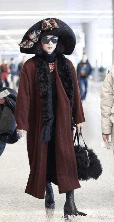 金星被爆变性后遗症让她饱受疼痛,网友:越来越