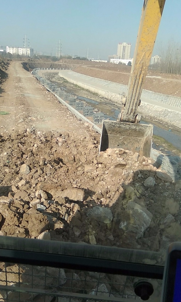 小松210-8MO!90分的你当之无愧