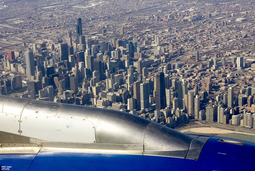 全球面积最大的飞机场,占地达7700英亩,唯一的