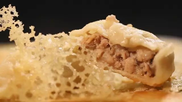 暖暖教您在家烹制冰花煎饺! 暖暖教您在家烹制冰花煎饺!