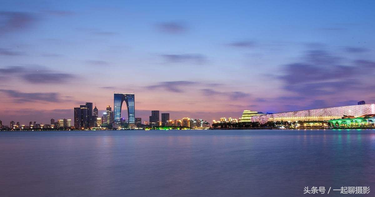 我国经济发展到中等发达国家水平的五个地区,