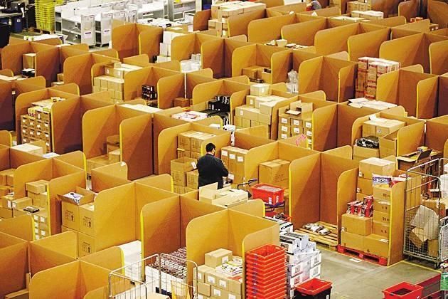 这位全球首富,每天收入27亿美元,超过了王健林