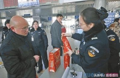 2017火车上能带白酒吗,火车上带白酒能带多少