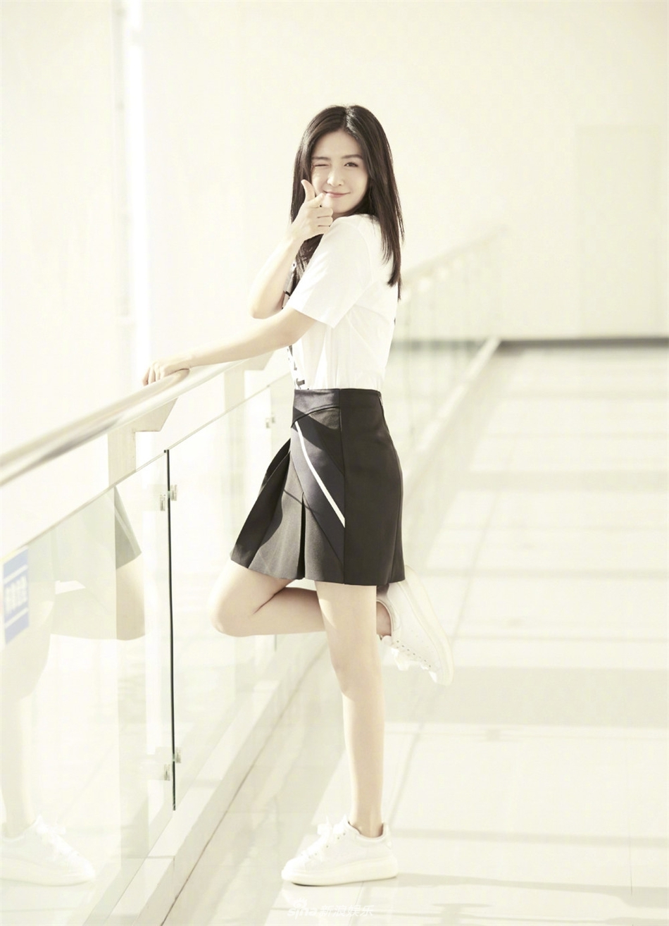 肤白貌美大长腿!《跨界》谢娜甜笑卖萌美炸天