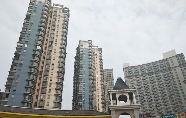 实探南京桥北集体涨价1万元\/小区 究竟有多少