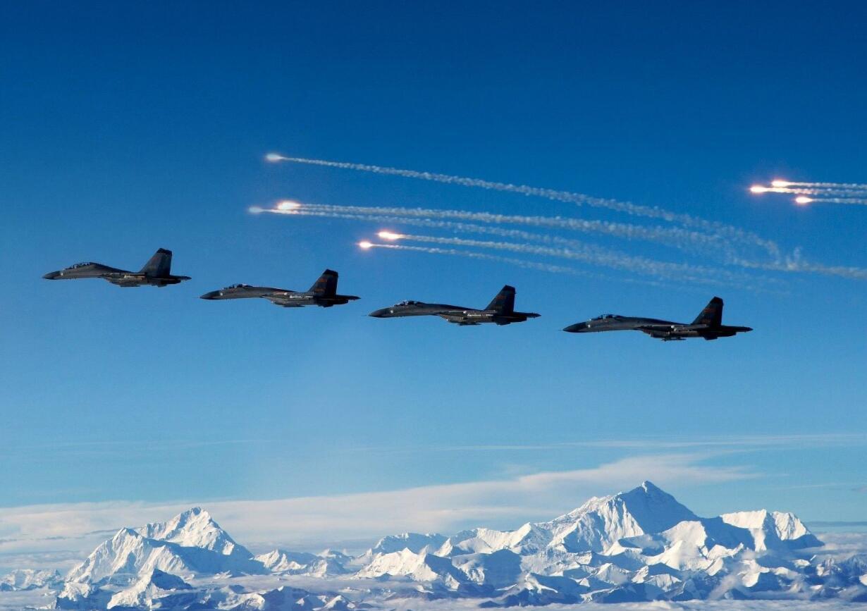 印度重兵再集结中印边境:解放军为何不怕?