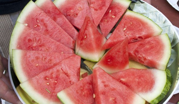 夏季 切开后的西瓜 如何延长保存期呢?