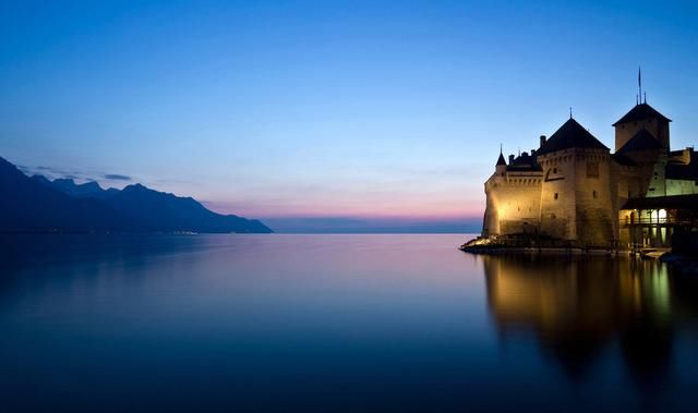 PS如何用内容识别增高,去水印,简单图片处理不