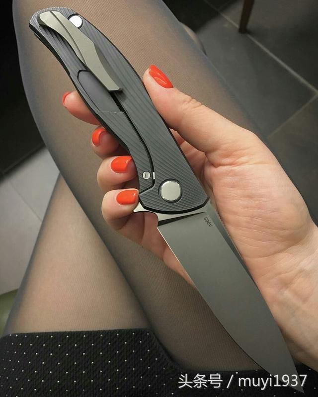 战斗民族的铁血柔情--shirogorov熊头折刀