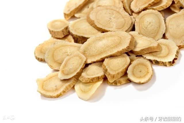 黄芪能和枸杞一起泡水喝吗?