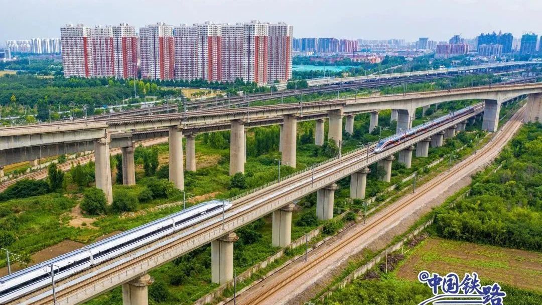 世界运营里程最长高铁，10周岁快乐！