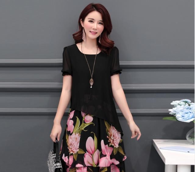 女人一旦过了40岁,就该好好打扮了,现流行的连