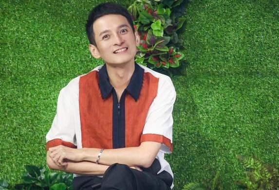 李维嘉日本购物被网友偷拍 怒怼:叫你别拍听到没有(图11) 李维嘉日本购物被网友偷拍 怒怼:叫你别拍听到没有(图11)