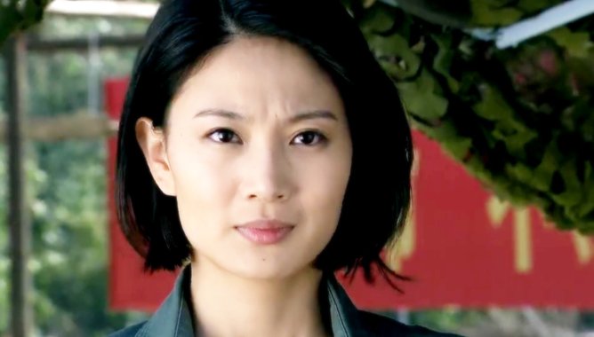 军装妹子侯梦莎称荧幕最美铁娘子 网曝丈夫竟