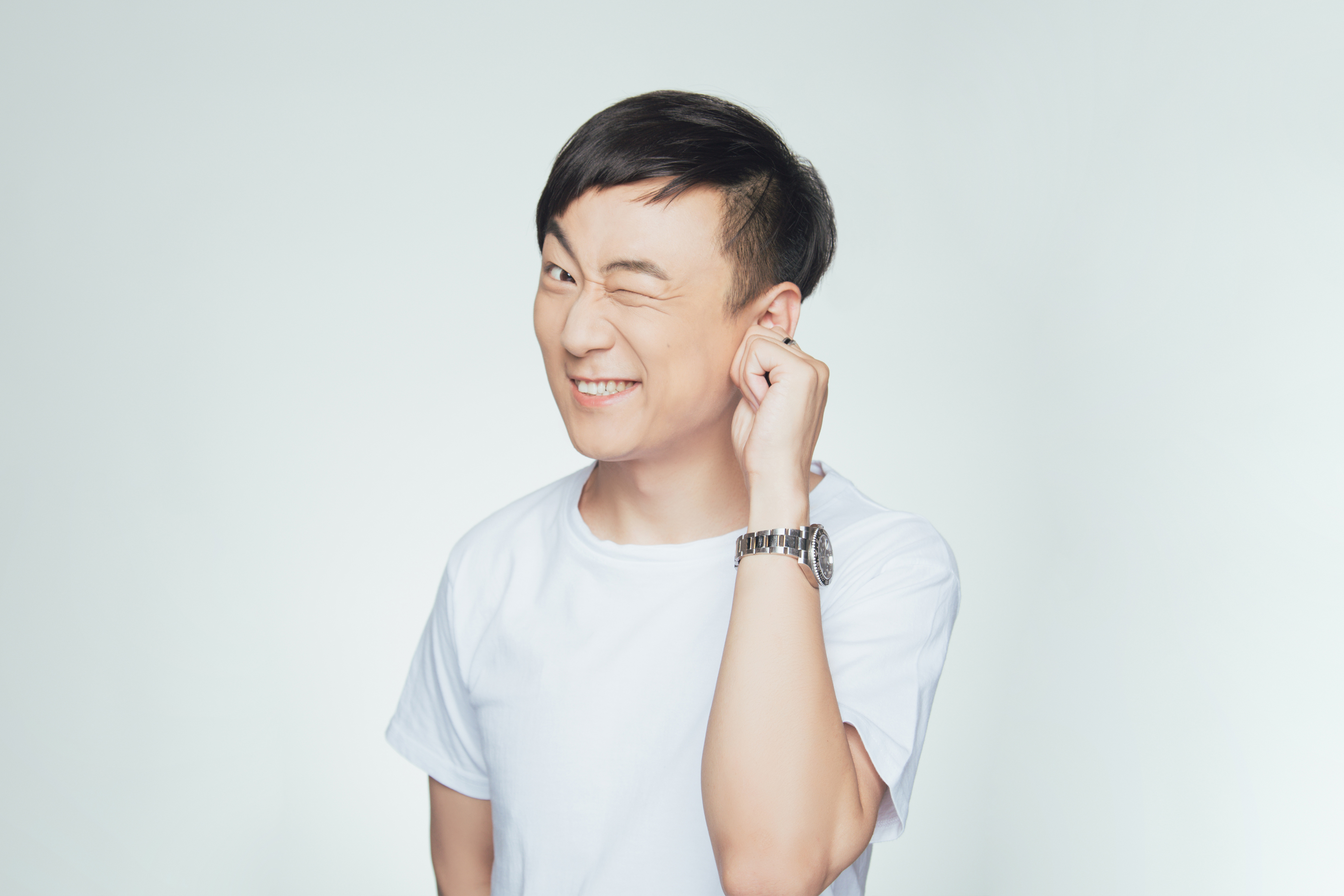 曹宇，主持的节目《健康加油站》