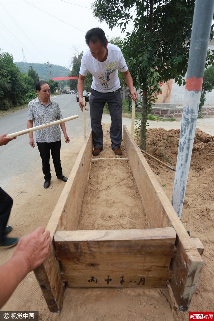 传说是商代宰相傅說发明，在上世纪八十年代我国各地流行这种建筑方式。