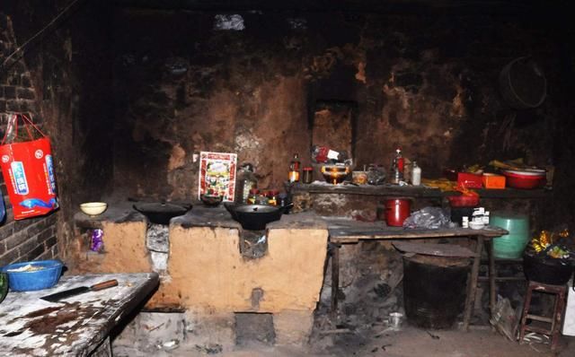 一个农村家庭富不富裕,还得看这两方面的收入