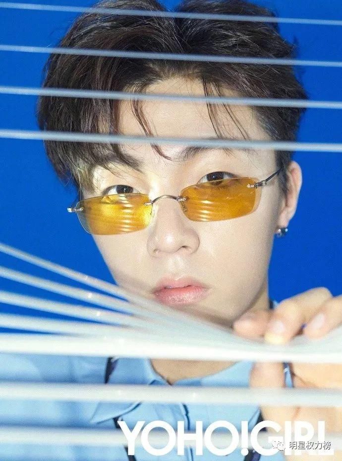 王俊凯迪丽热巴时尚大片魅力尽显 沈月F4出席