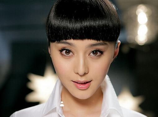 异性缘好桃花旺的女人面相几大特点!