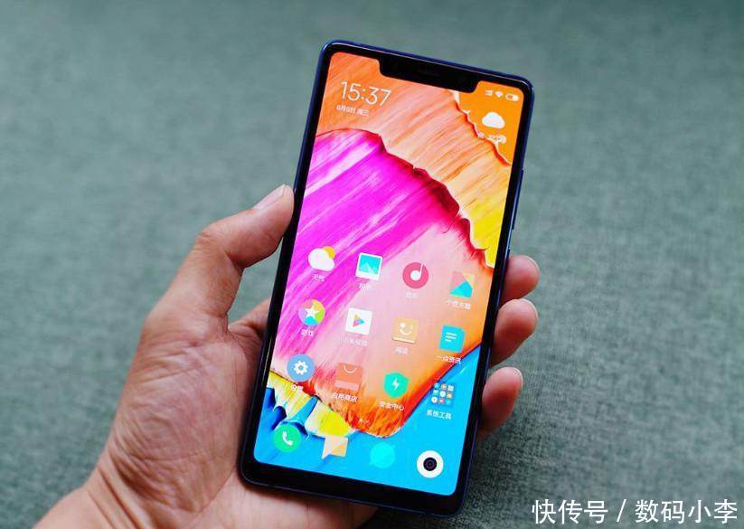 荣耀V10一夜降至冰点价,小米8SE直呼很受伤