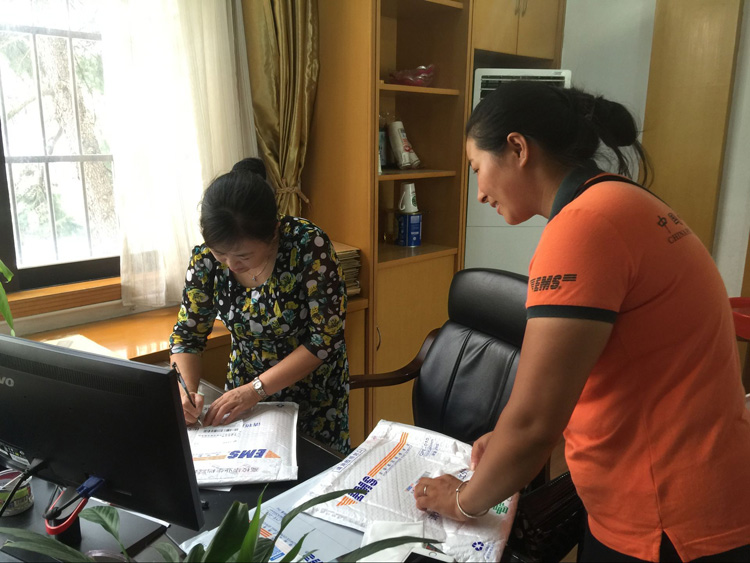 认真做好2018年全县应届师范类毕业生档案转