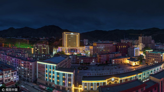 核心提示:2017年8月,甘肃甘南藏族自治州,卓尼县的夜晚.