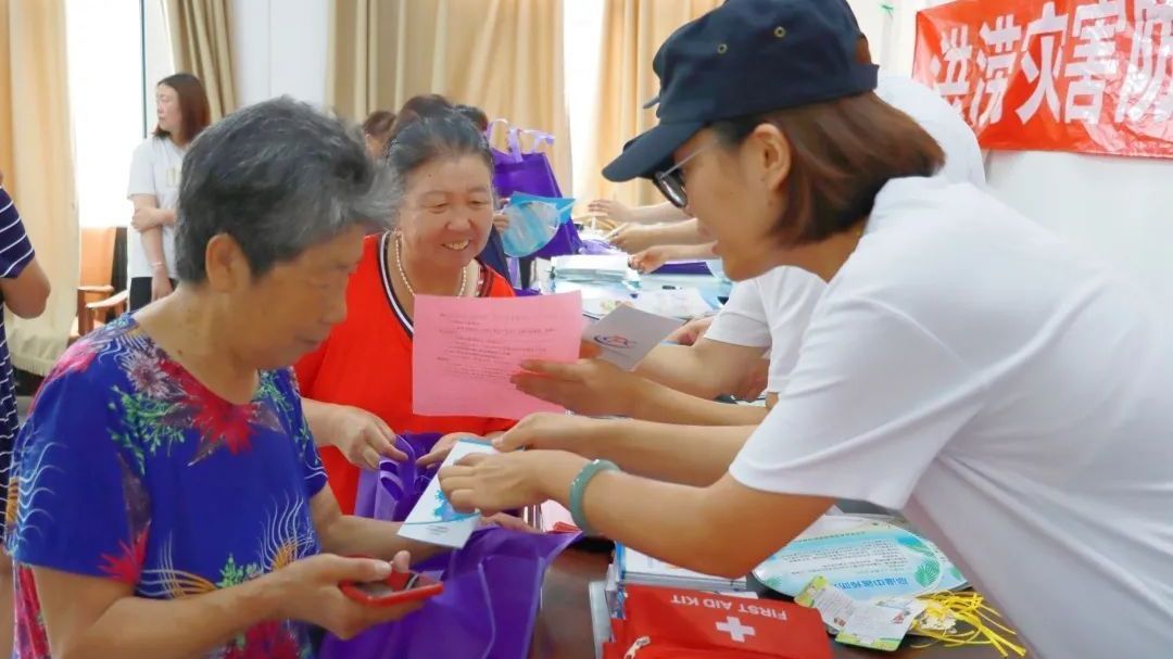 延庆:卫生宣传走进村庄,筑牢健康保护屏障 延庆:卫生宣传走进村庄,筑牢健康保护屏障