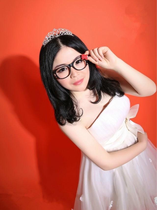 看悲情电音女神苏一音的爱《该怎么继续》