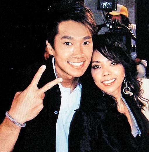 小娴何守正结婚当天办离婚 男方曾是张惠妹前男友
