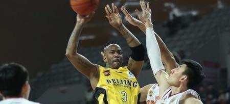 今晚一战,广东三队宏远,深圳,广州能否都进季后