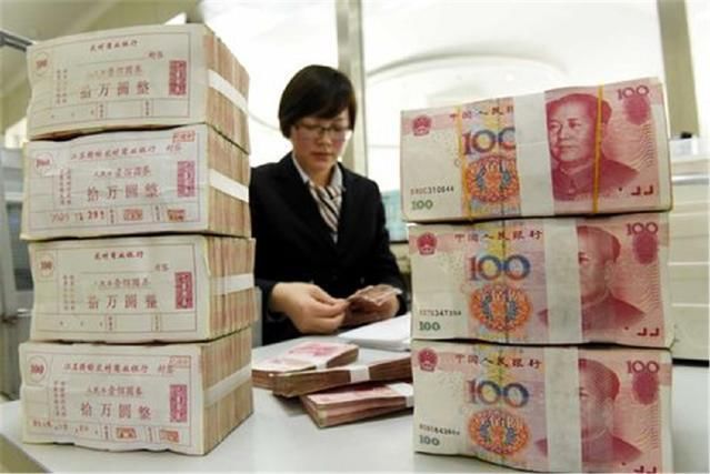 银行存钱时,自动转存和人工转存有啥区别看完