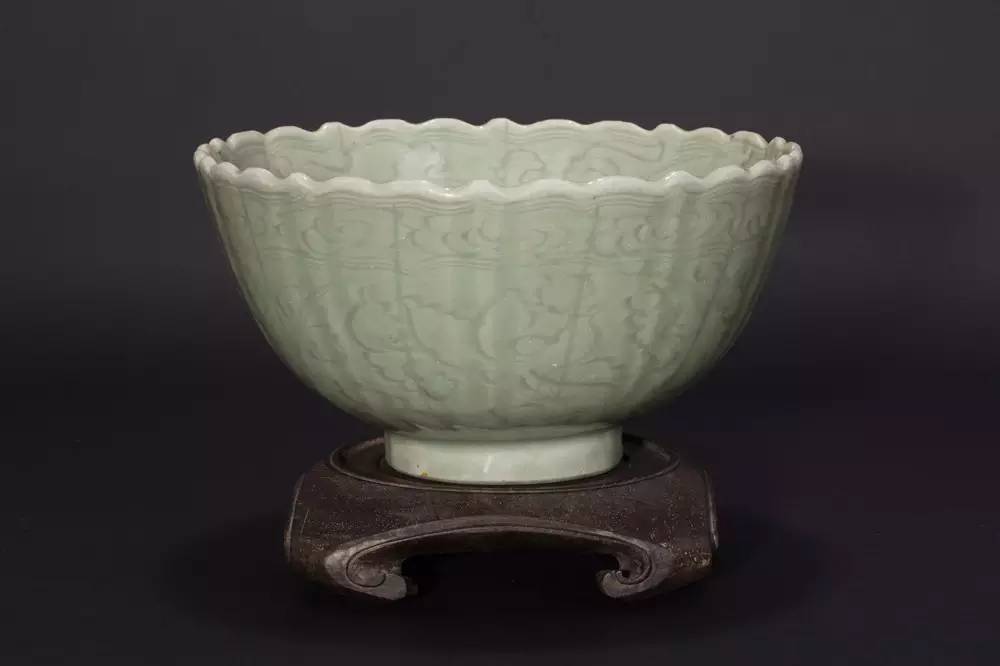 略谈北宋、南宋、元代龙泉青瓷的区别要点