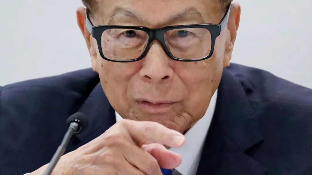 李嘉诚回归？被曝24亿购入国内地产项目 万科系运营2年蹊跷“退出”